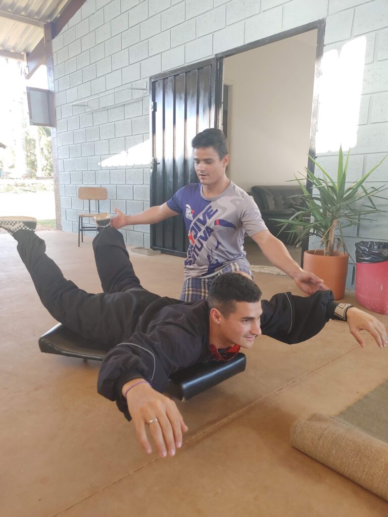 AffInstrutores